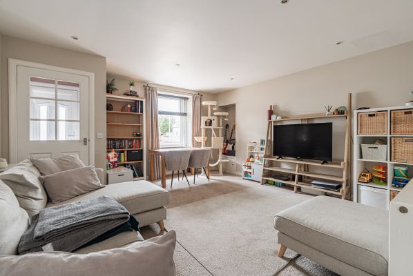 9 Muir Road, Dunfermline, KY12 0EG - Image 2