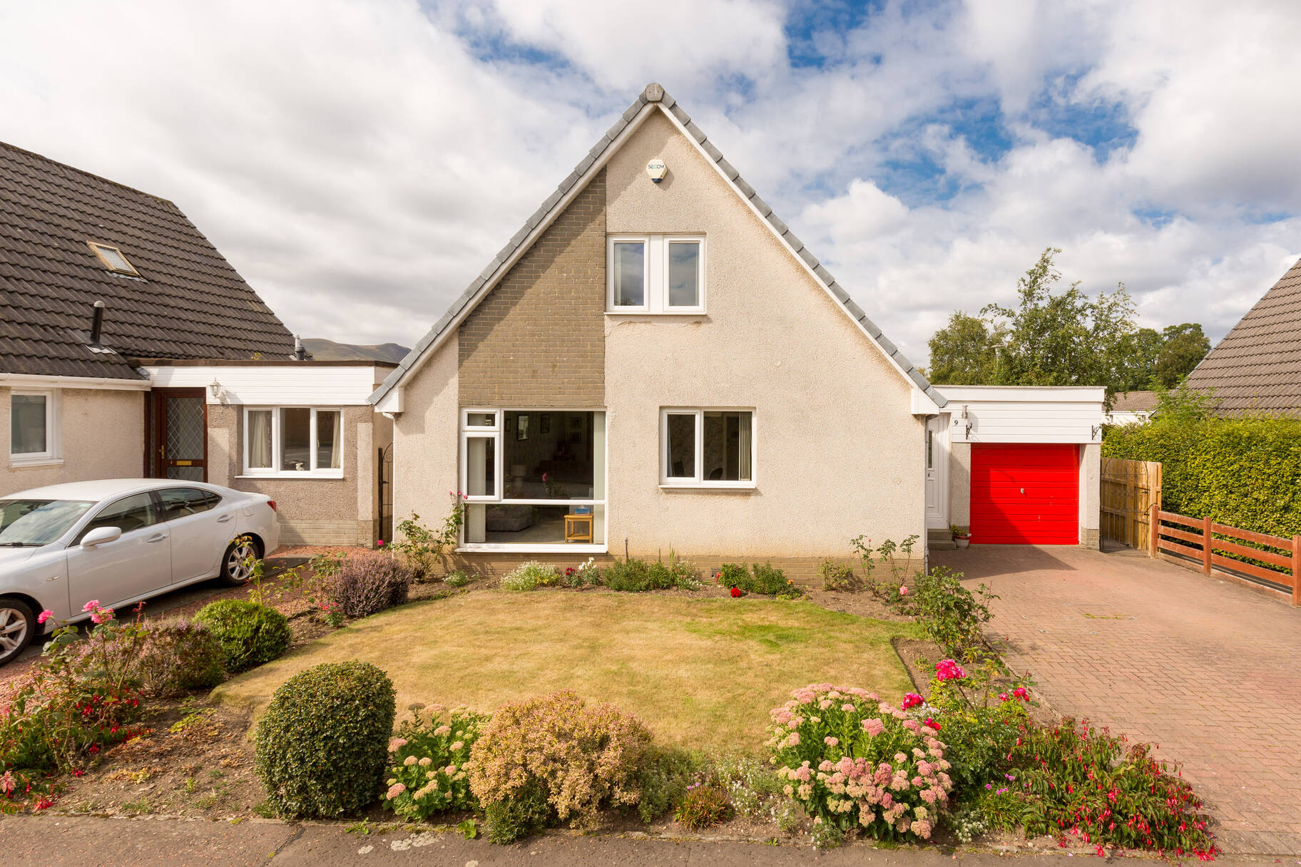 9 Mortonhall Park Drive, Edinburgh, EH17 8SS