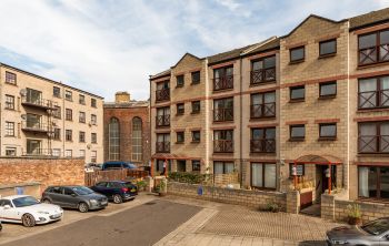 4/8 Timber Bush, Edinburgh