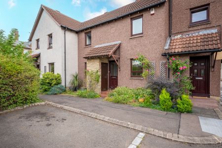 69 The Paddockholm, Edinburgh, EH12 7XR
