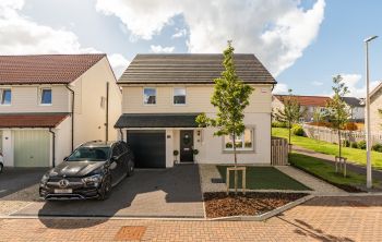 42 Blair Road, East Calder