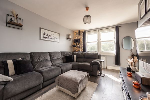 58 Eldindean Road, Bonnyrigg, EH19 2HJ - Image 3