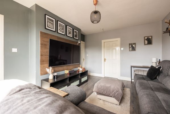 58 Eldindean Road, Bonnyrigg, EH19 2HJ - Image 2