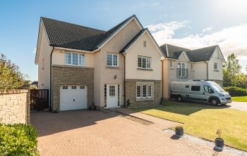9 Canalside, Ratho