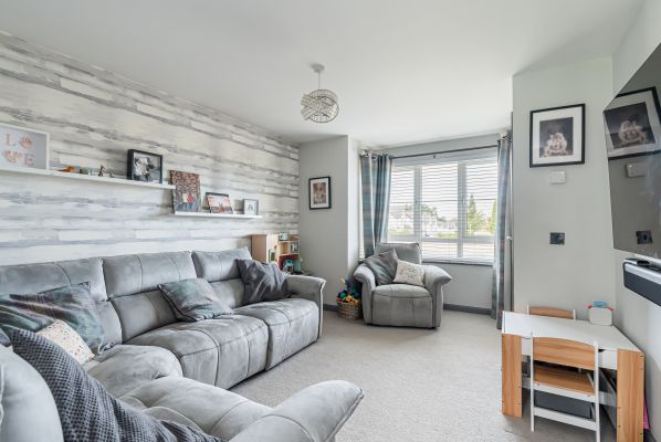 5 College Medway, Eskbank, EH22 3FS - Image 2