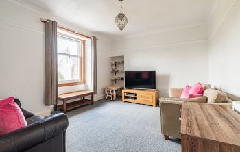 2 2F1 Oswald Terrace, Edinburgh