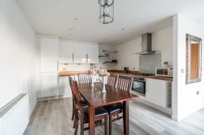 26/8 Kimmerghame Place, Edinburgh, EH4 2GE - Image 4