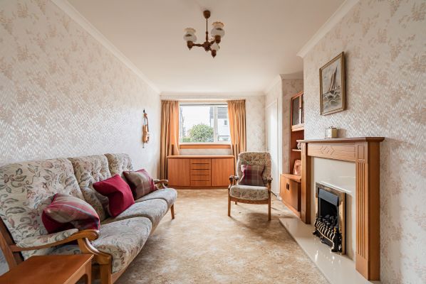 28 Wester Broom Drive, Edinburgh, EH12 7RF - Image 2