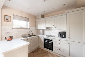 8 Broomhall Crescent, Edinburgh, EH12 7PF - Image 4