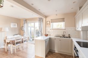 8 Broomhall Crescent, Edinburgh, EH12 7PF - Image 6