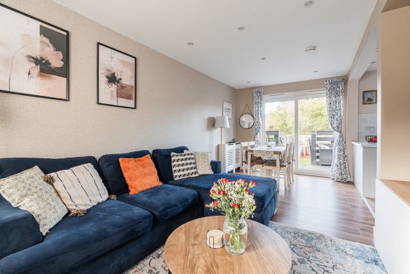 8 Broomhall Crescent, Edinburgh, EH12 7PF - Image 2