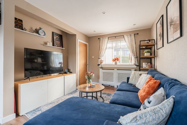 8 Broomhall Crescent, Edinburgh, EH12 7PF - Image 3