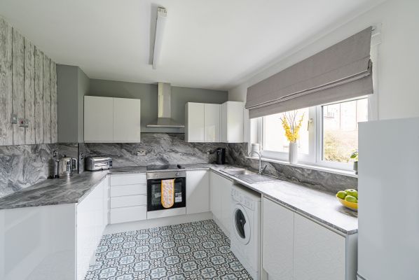 38/4 West Craigs Crescent, Edinburgh, EH12 8NA - Image 3