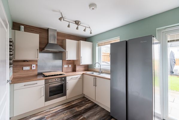 34 South Chesters Drive, Bonnyrigg, EH19 3WJ - Image 2