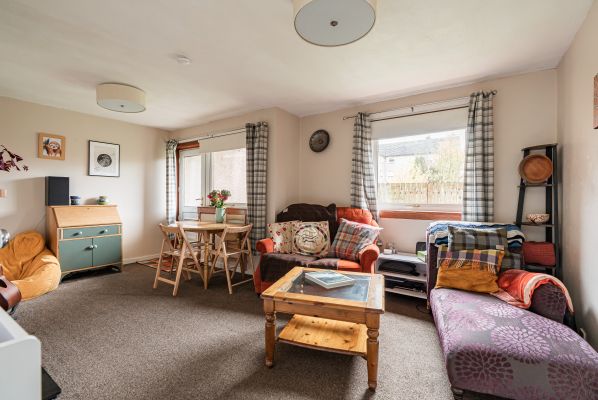 4/1 Alan Breck Gardens, Edinburgh, EH4 7JE - Image 2