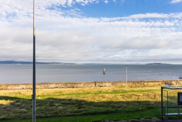 13/7 Lower Granton Road, Edinburgh, EH5 3RU - Image 2