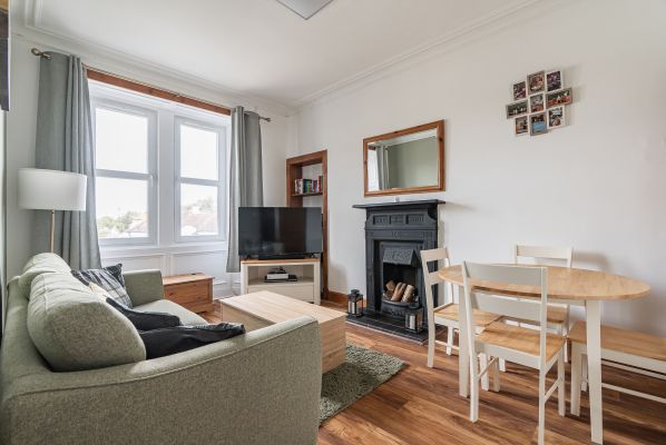 8/6 Marischal Place, Edinburgh, EH4 3NF - Image 2