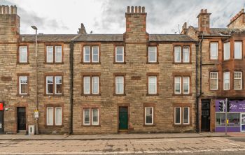 8/6 Marischal Place, Edinburgh