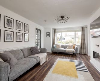 Third image of 8 Fletcher Grove, Penicuik, EH26 0JT