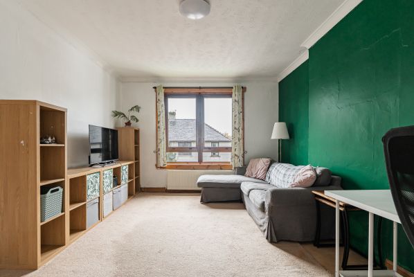 16B Cochrane Street, Bathgate, EH48 4JQ - Image 2