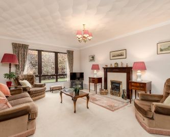 Third image of 2/2 Rocheid Park, Fettes, Edinburgh, EH4 1RP