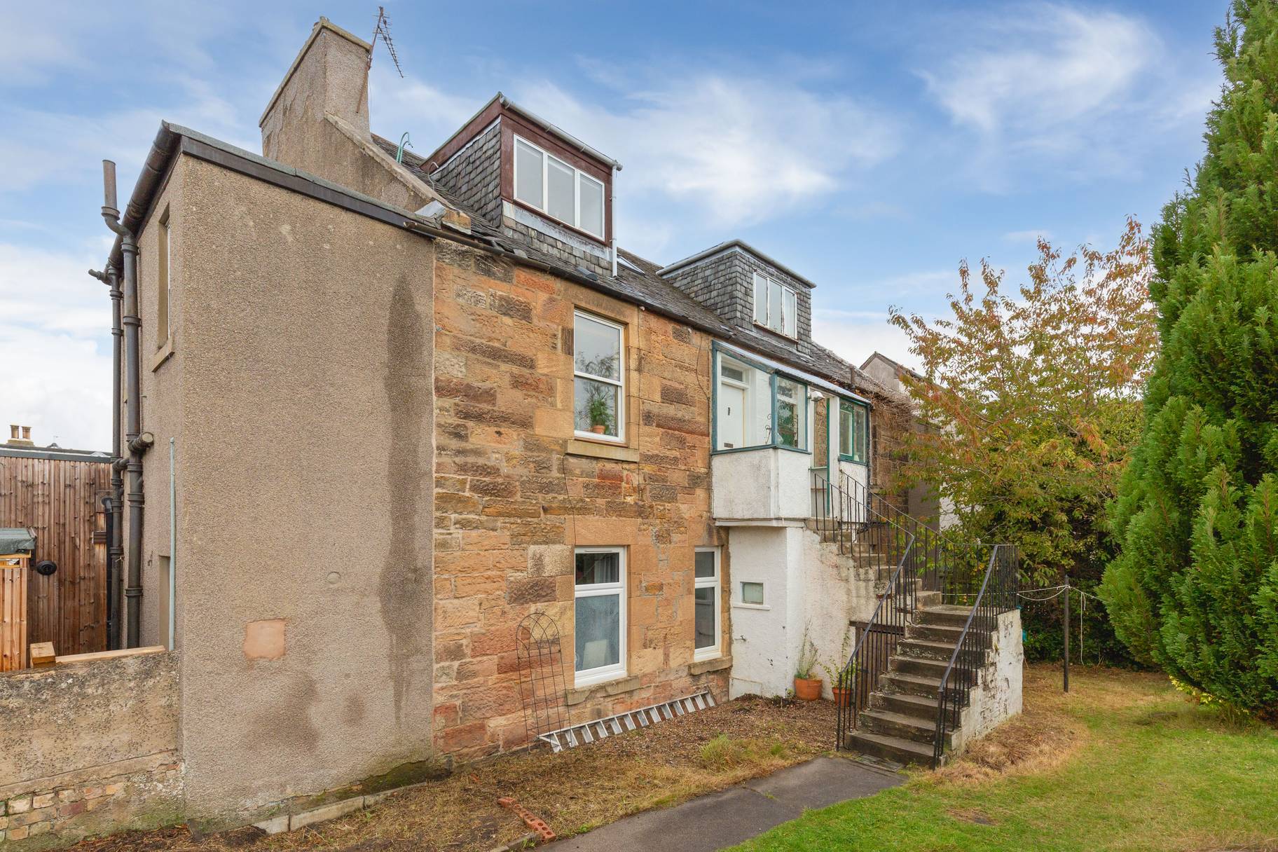 18/2 Juniper Avenue, Juniper Green, EH14 5EE