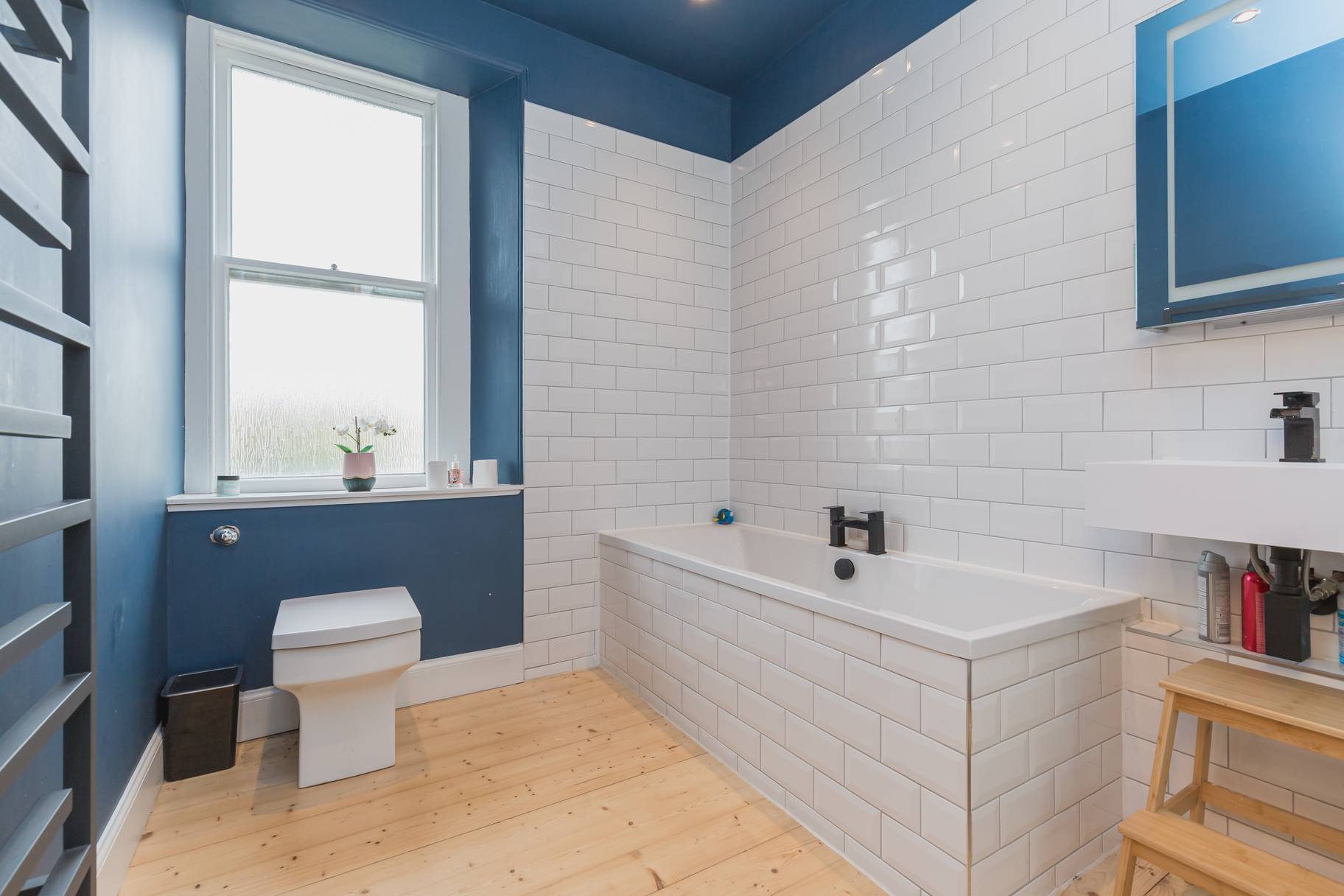 18/2 Juniper Avenue, Juniper Green, EH14 5EE