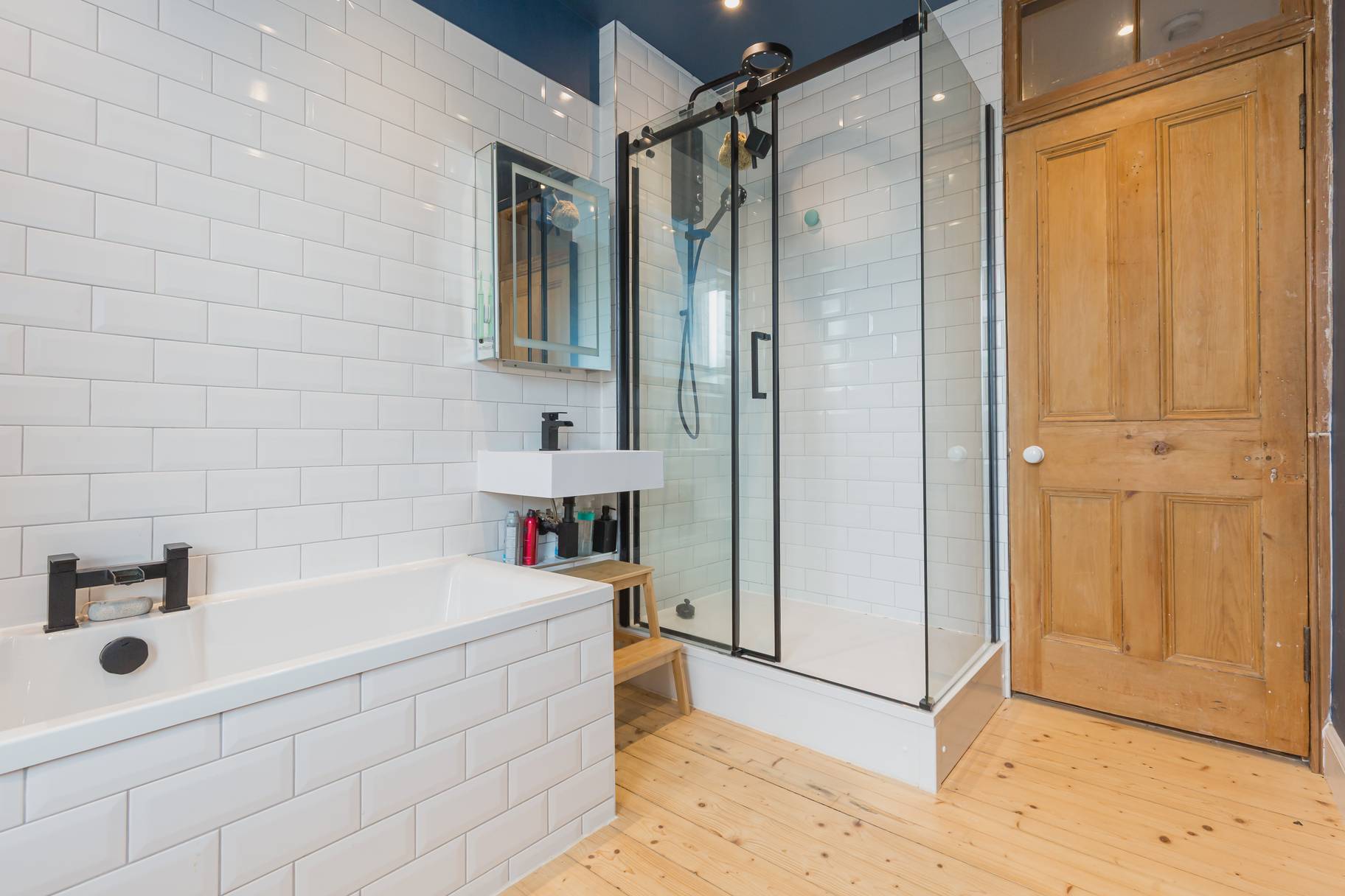 18/2 Juniper Avenue, Juniper Green, EH14 5EE