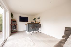 27 Boswall Quadrant, Edinburgh, EH5 2EG - Image 7