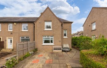 11 Clermiston Gardens, Edinburgh