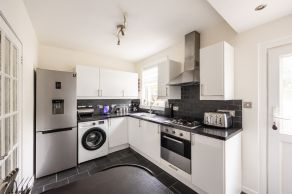 11 Clermiston Gardens, Edinburgh, EH4 7DX - Image 4