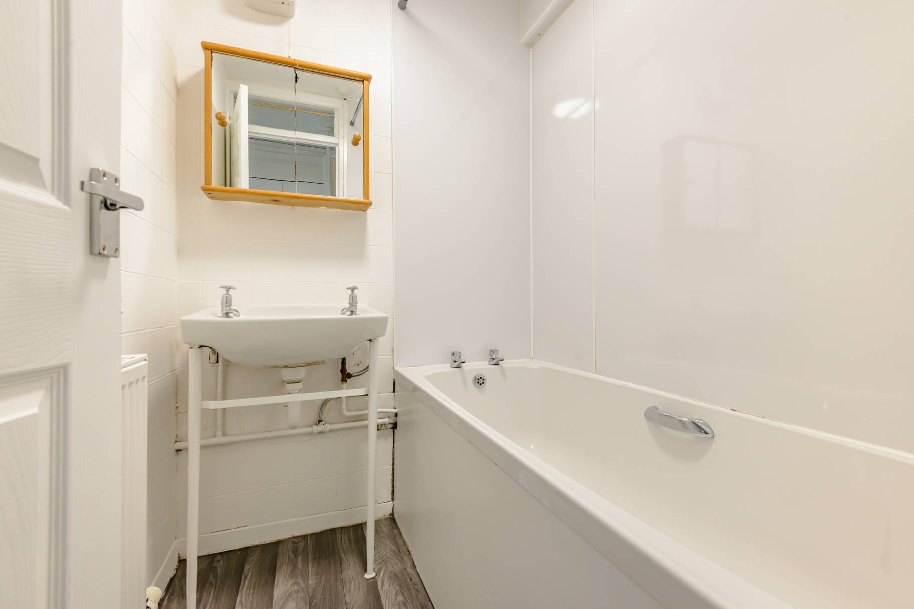 12/12 Dreghorn Drive, Edinburgh, EH13 9NX