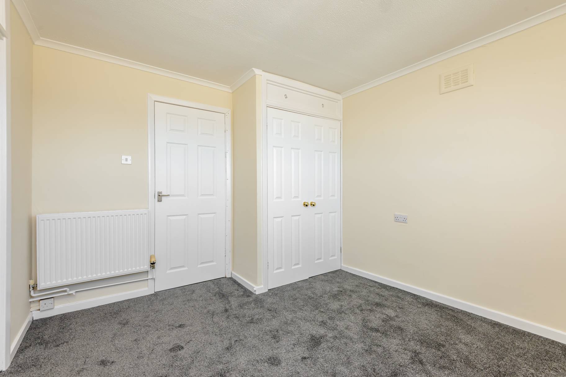 12/12 Dreghorn Drive, Edinburgh, EH13 9NX