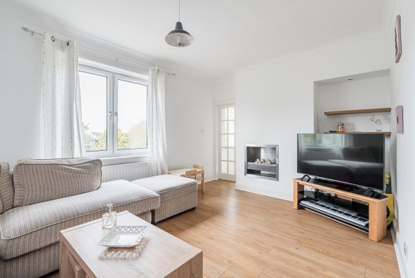 1 Carrick Knowe Grove, Edinburgh, EH12 7DB - Image 2