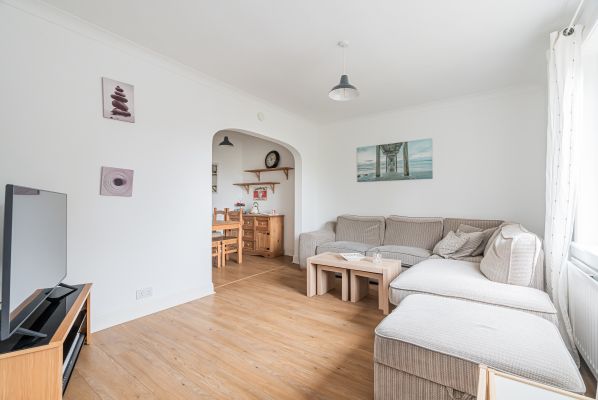 1 Carrick Knowe Grove, Edinburgh, EH12 7DB - Image 3