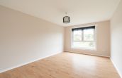 26/1 Clovenstone Gardens, Edinburgh