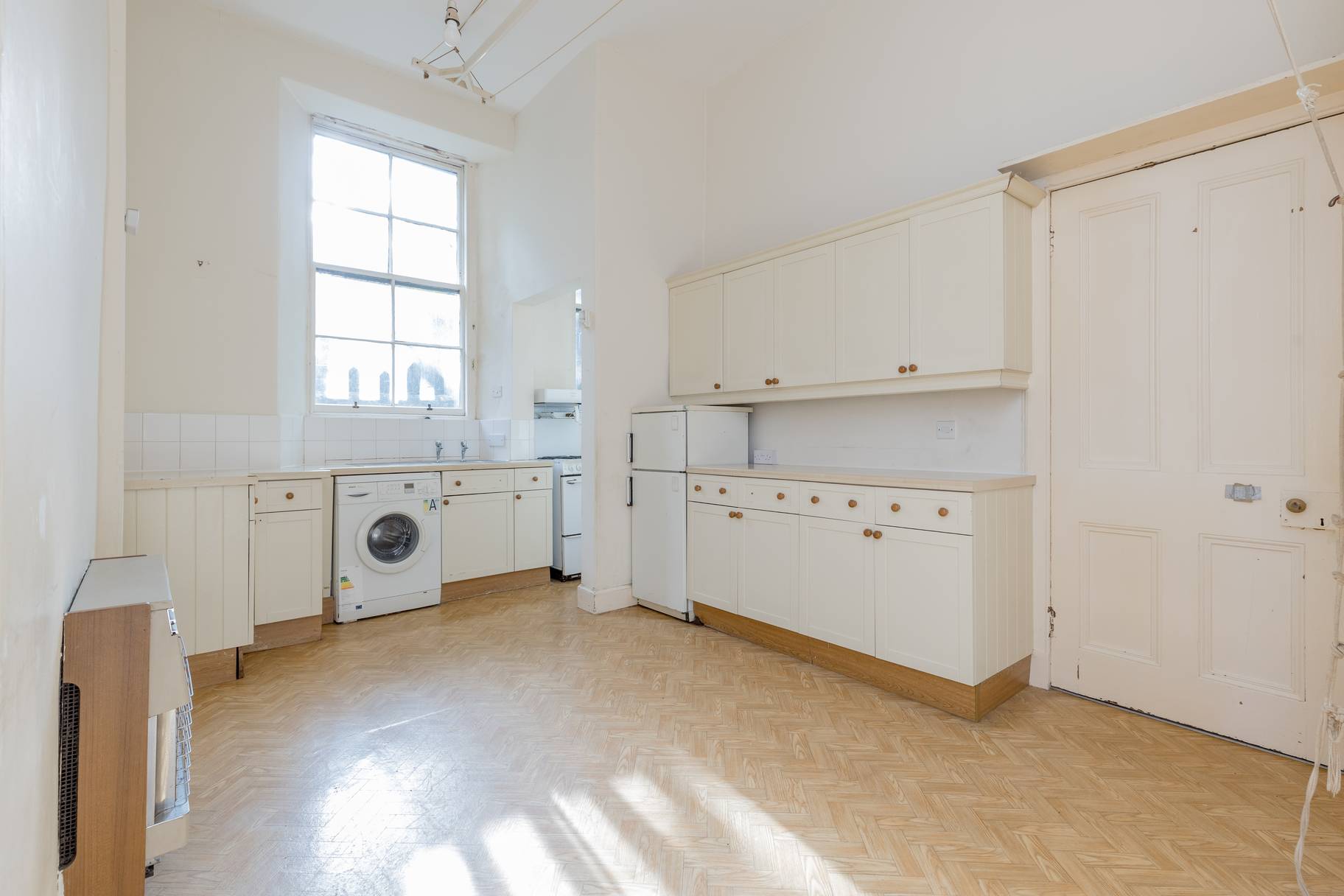 14 Broughton Road, EDINBURGH, EH7 4EB