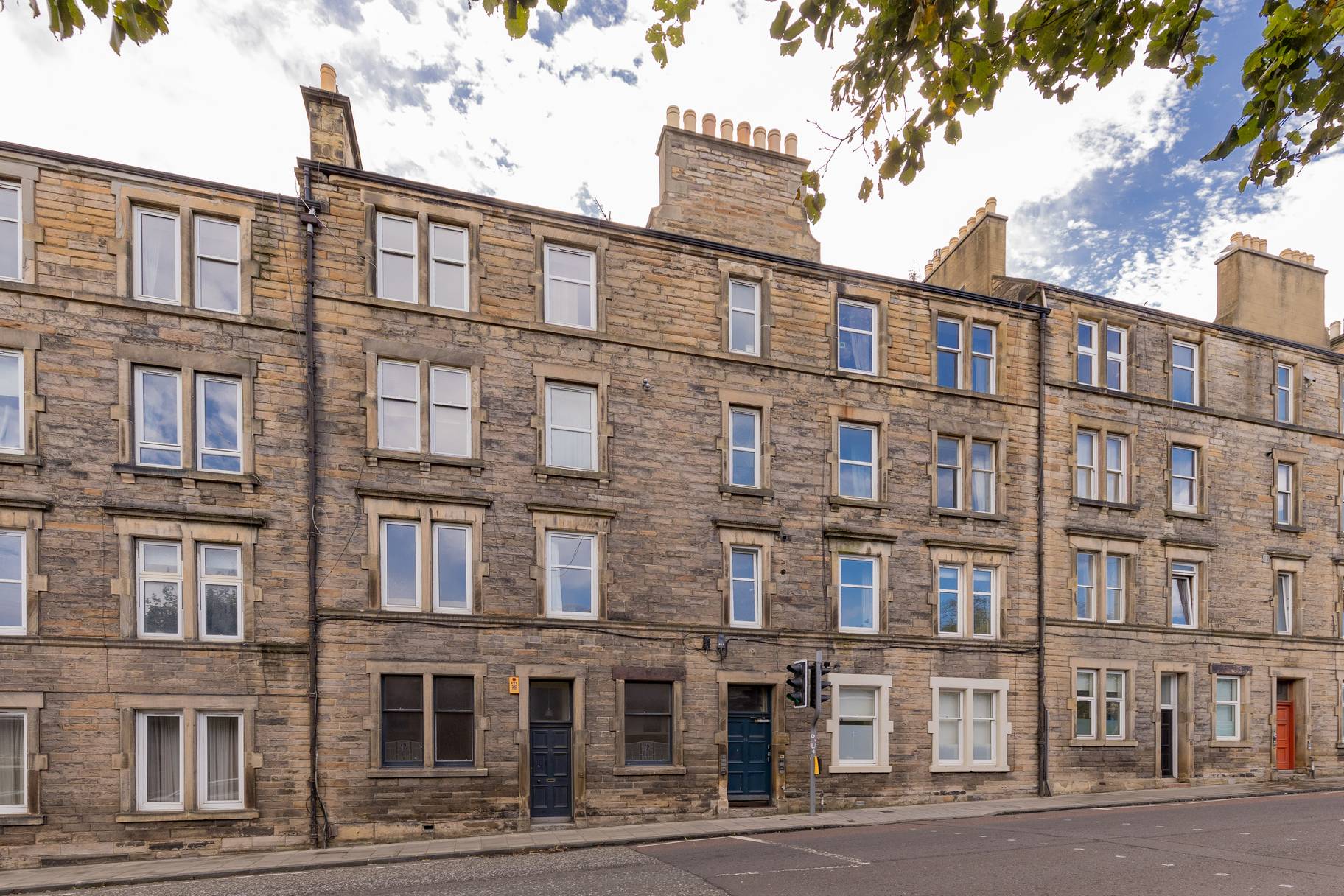 14 Broughton Road, EDINBURGH, EH7 4EB
