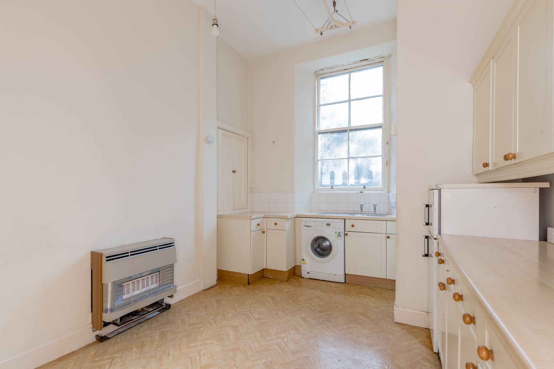 14 Broughton Road, EDINBURGH, EH7 4EB