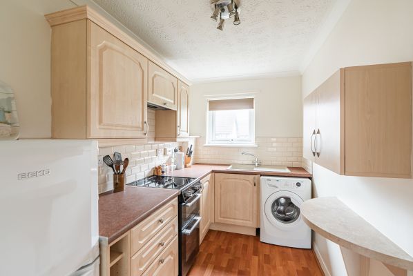 24 The Paddockholm, Edinburgh, EH12 7XP - Image 3