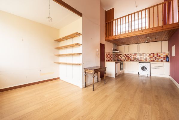 9/12 St Leonards Crag, Edinburgh, EH8 9SP - Image 2