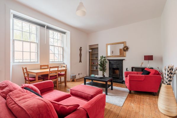 7 Dean Path Buildings, Edinburgh, EH4 3AZ - Image 2