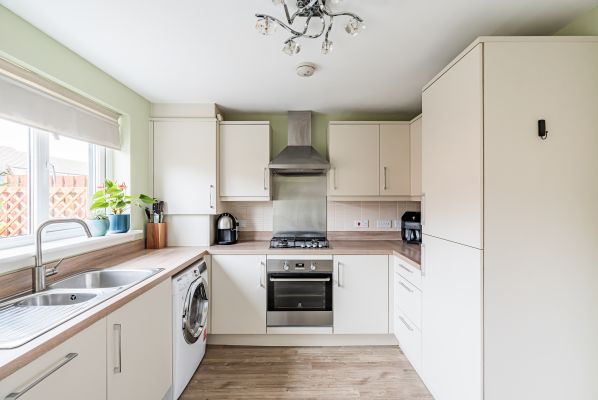 13 Torwood Crescent, Edinburgh, EH12 9GL - Image 3