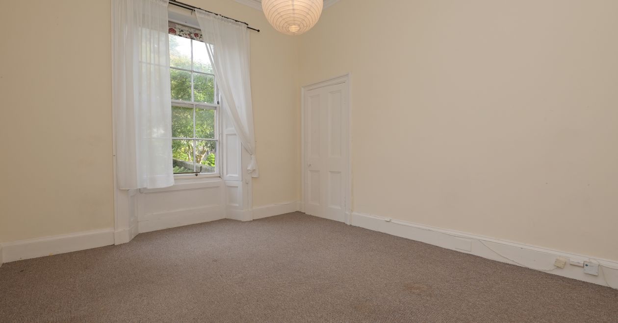 63 Newington Road, EDINBURGH, EH9 1QW