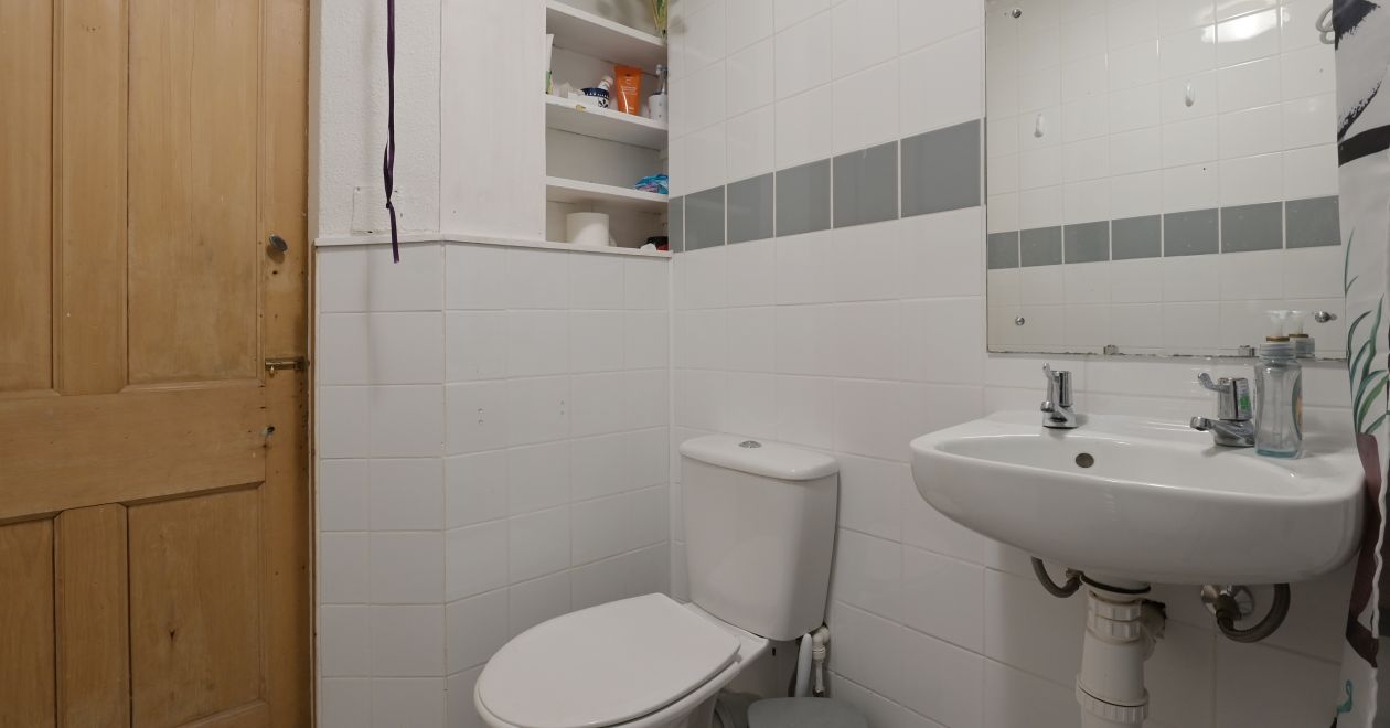63 Newington Road, EDINBURGH, EH9 1QW