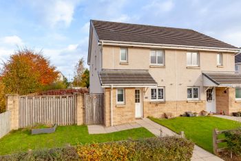 121 Langton Road, East Calder