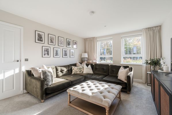 2 Flora Masson Gardens, Rosewell, EH24 9EZ - Image 2