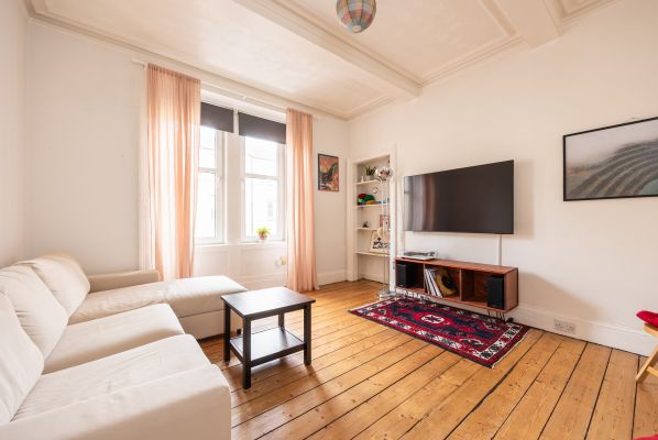 16/5 Caledonian Place, Edinburgh, EH11 2AP - Image 2