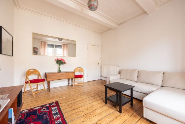 16/5 Caledonian Place, Edinburgh, EH11 2AP - Image 3