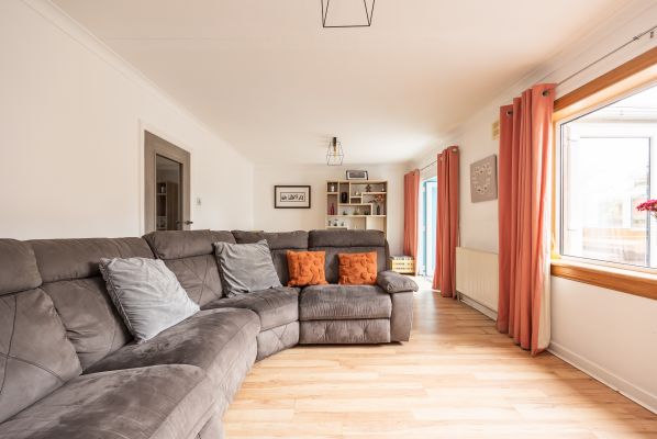 24 Bonaly Drive, Edinburgh, EH13 0HB - Image 2